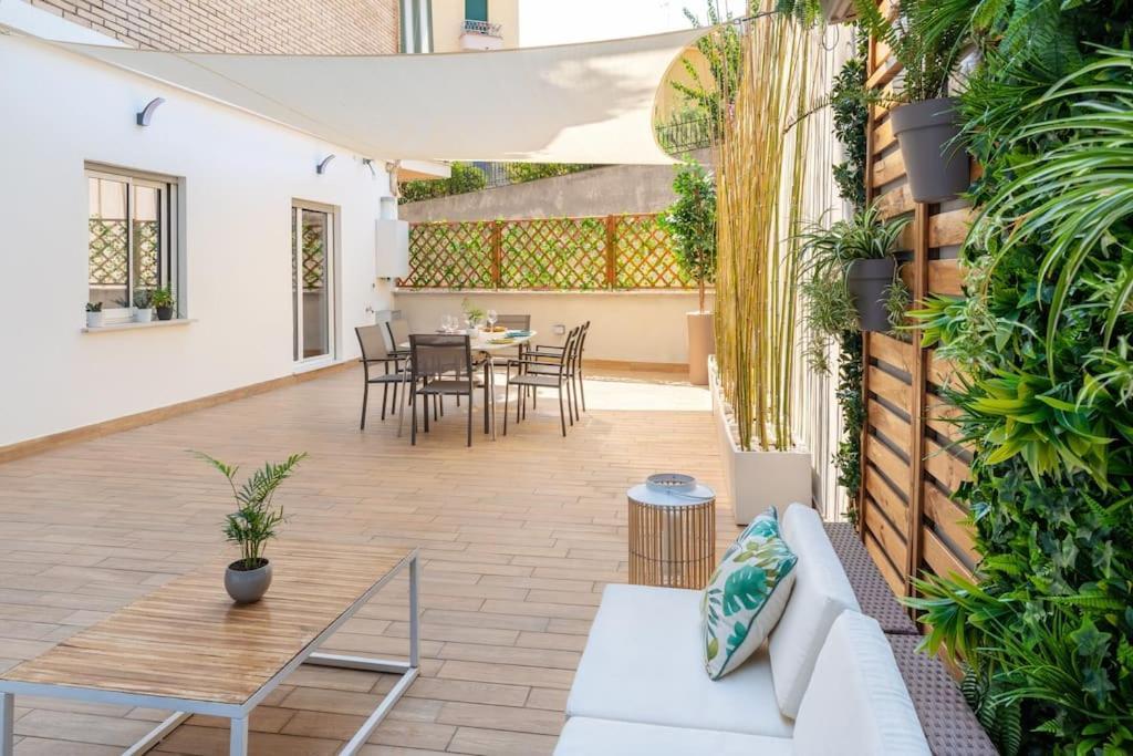 Apartment G&g Garden - Con Ampio Terrazzo Esterno By Followgreenhouserome Rome