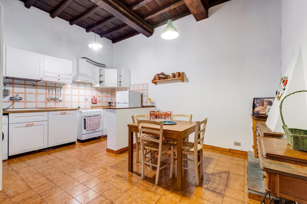 Spanish Steps Spacious Apartment Rome
