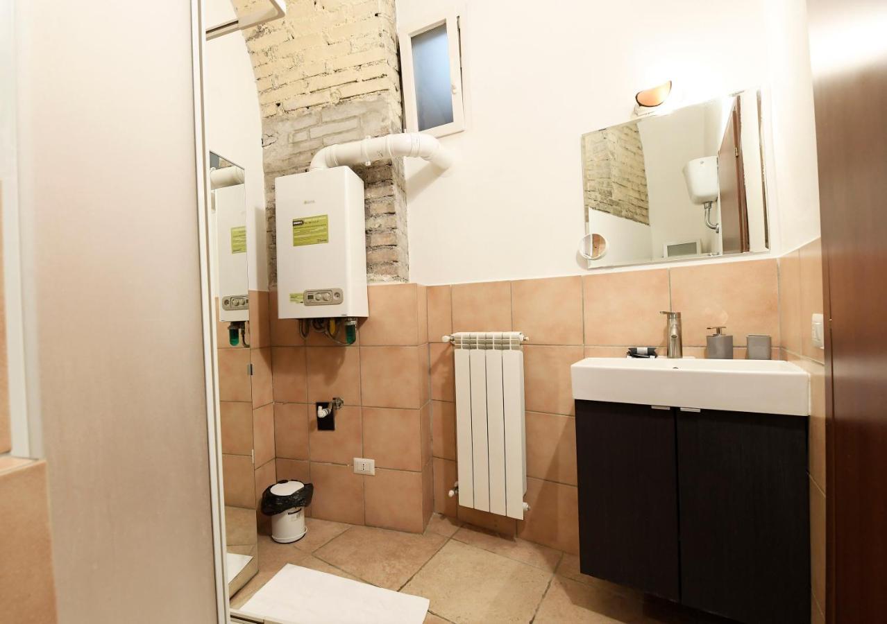 Easy Holidays - In Selci Colosseo Rome