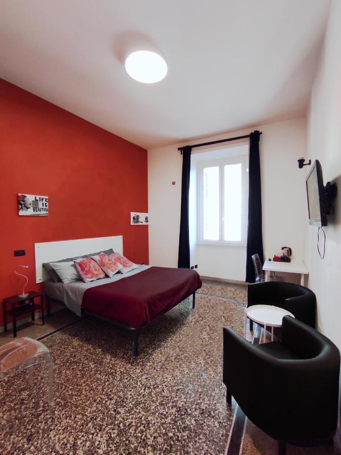 Locazione Turistica San Giovanni, Via Voghera Maison d'hôtes *