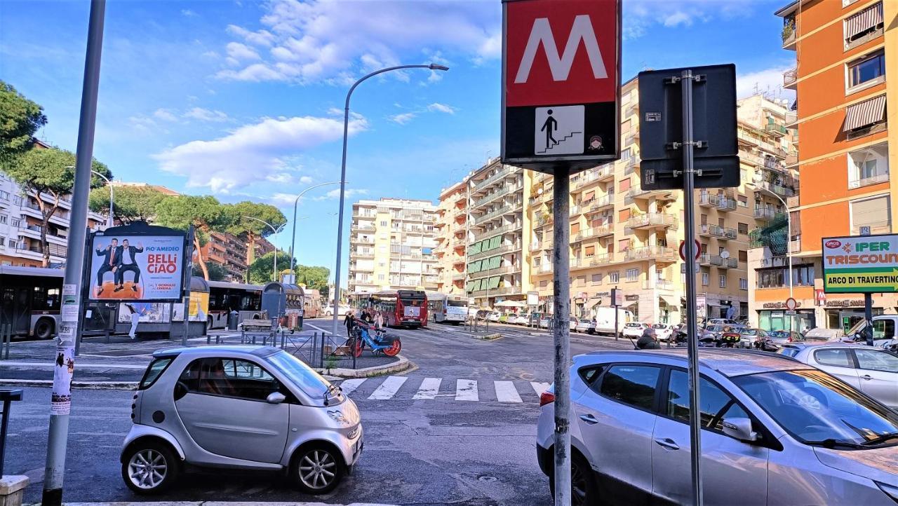 Apartment Casa Mia Metro A 100mt Rome