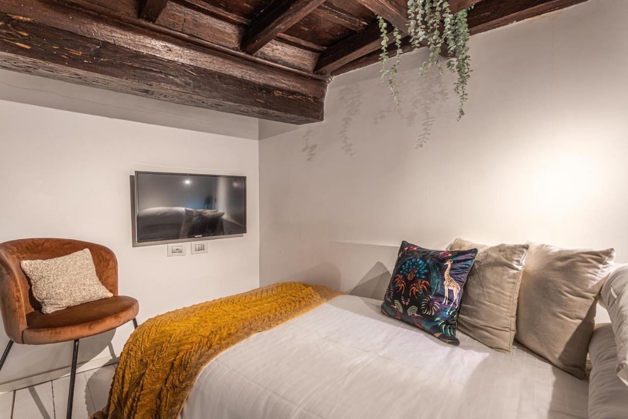 Lucrezia Luxury - Close To Piazza Navona Roma