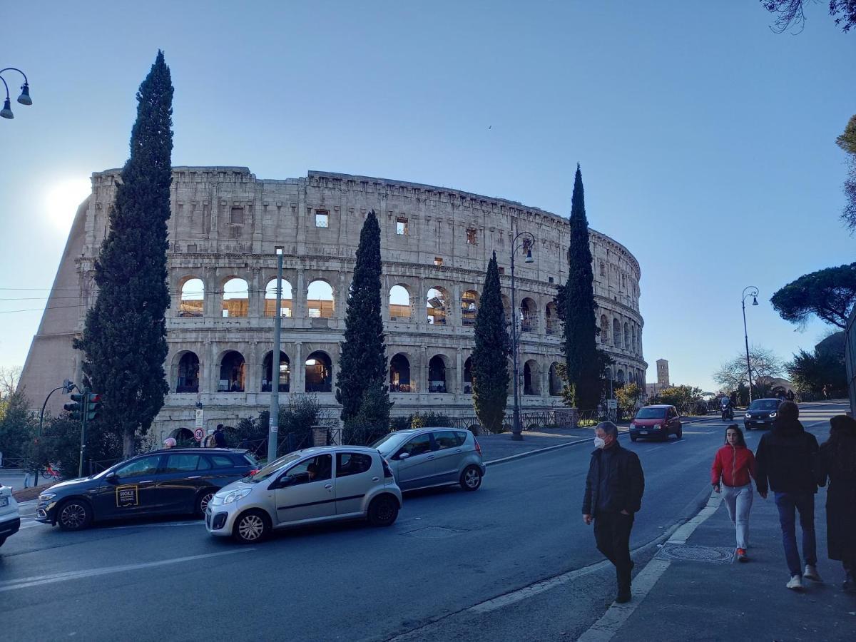 Colosseo Con Il Cuore