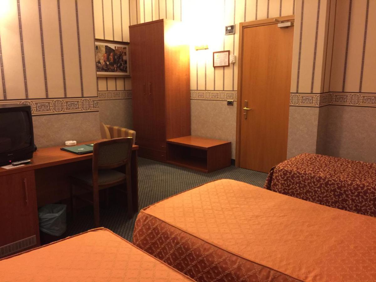 Hotel Ele Green Park Pamphili