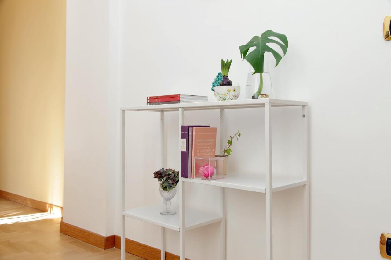 Take Me - Forum Apartment