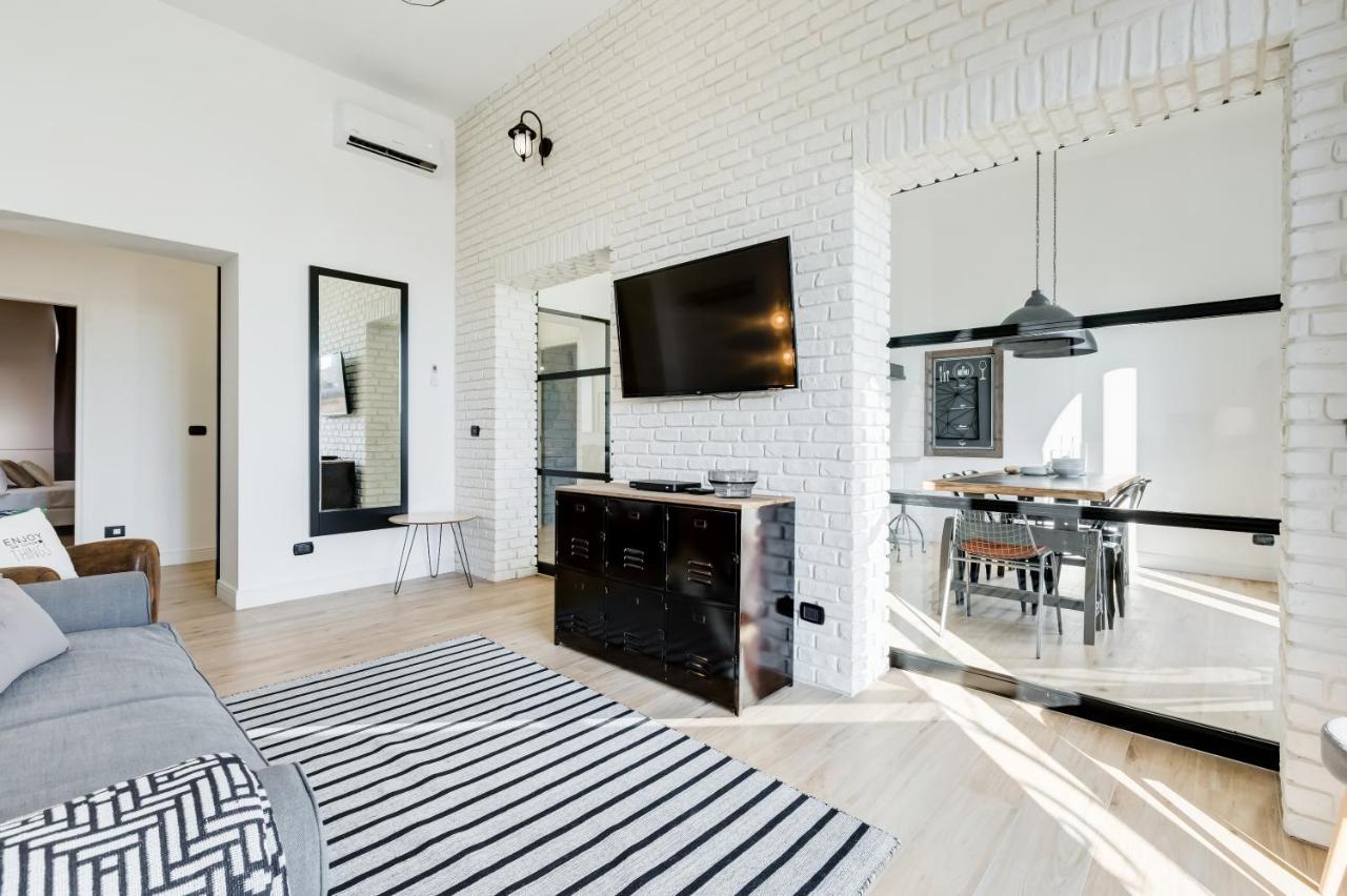 Bmga L Glam Industrial 3-bed In Termini * Rome