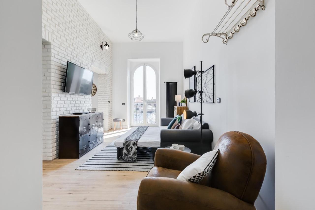 Bmga L Glam Industrial 3-bed In Termini Apartment
