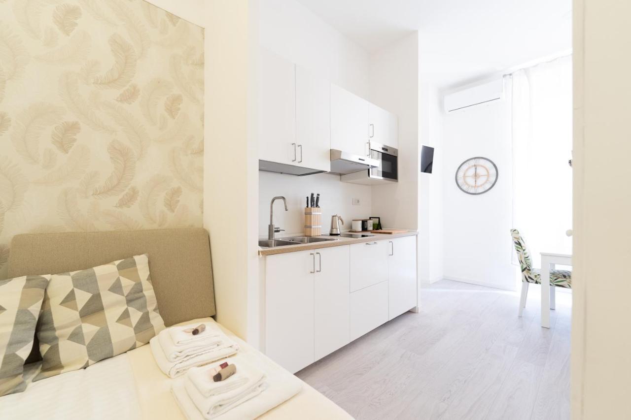 White Gioberti Apartment *