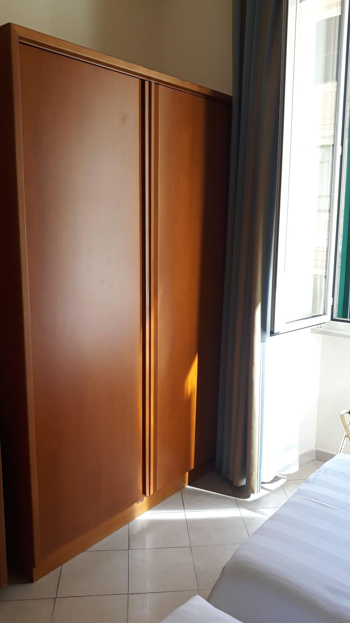 Crosti Hotel 3*