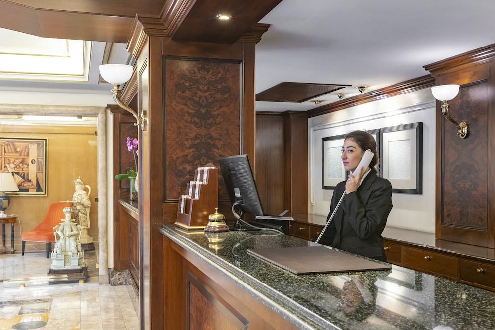 River Chateau 4* Rome