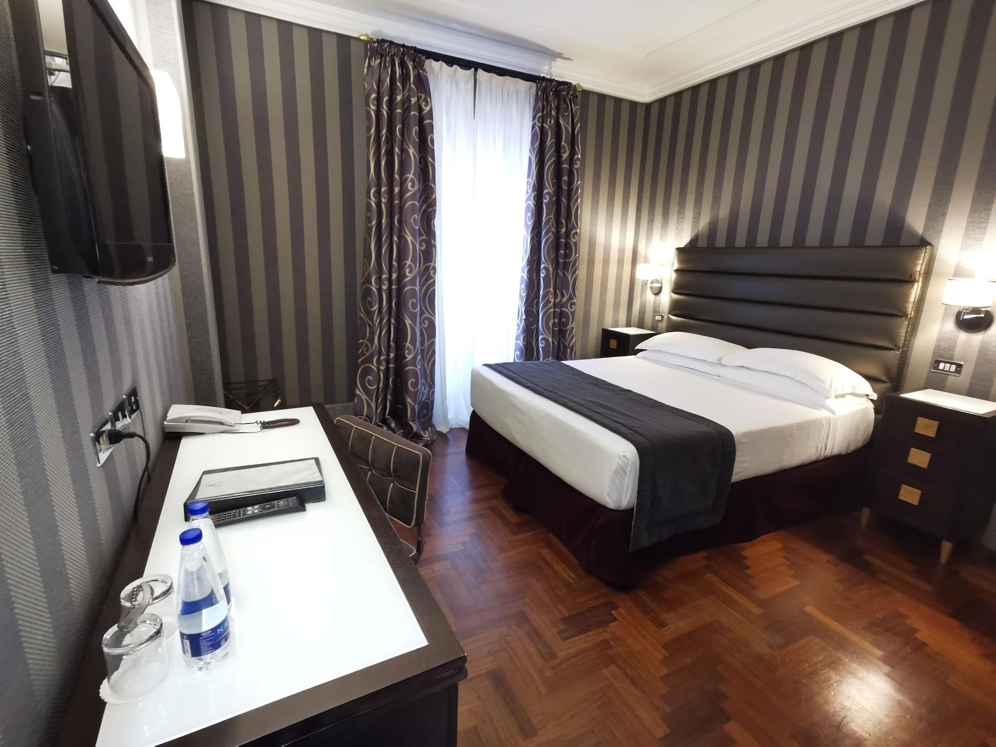 Royal Court Hotel