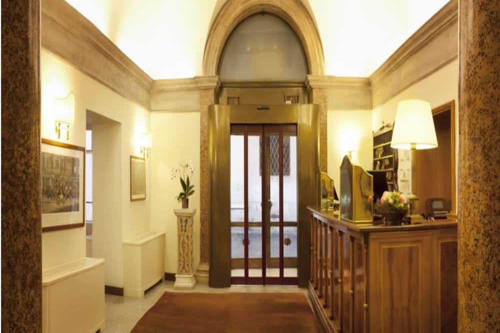 Hotel Santa Chiara