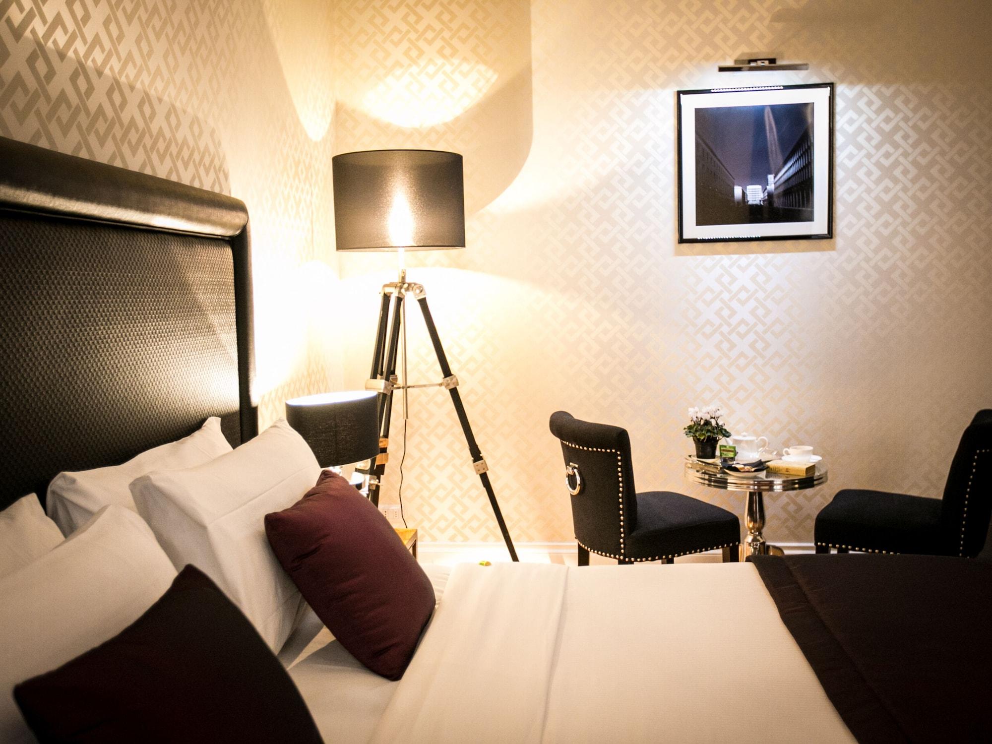 Couette-café Minerva Relais 3*