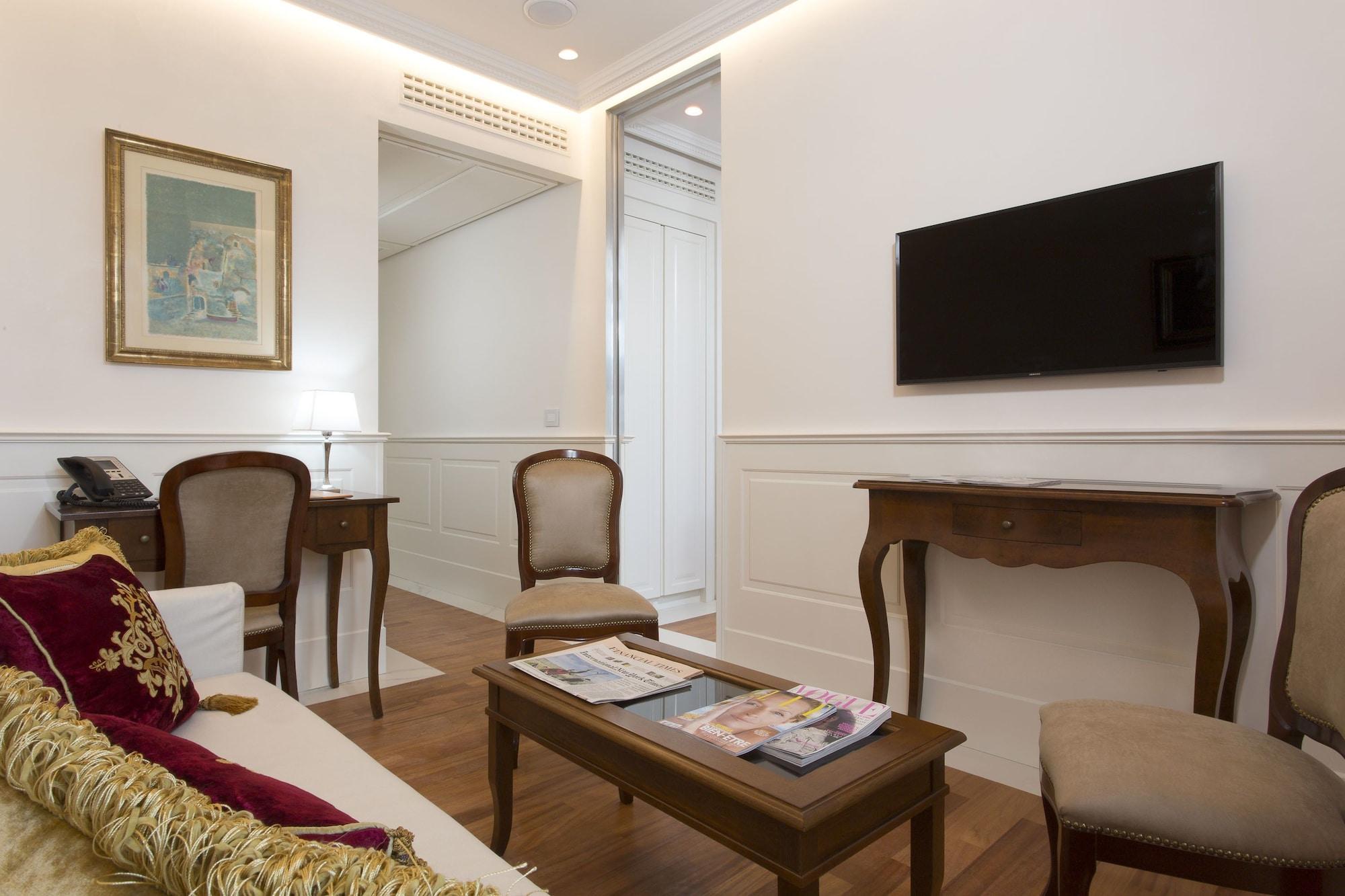 Hotel Degli Artisti 4*