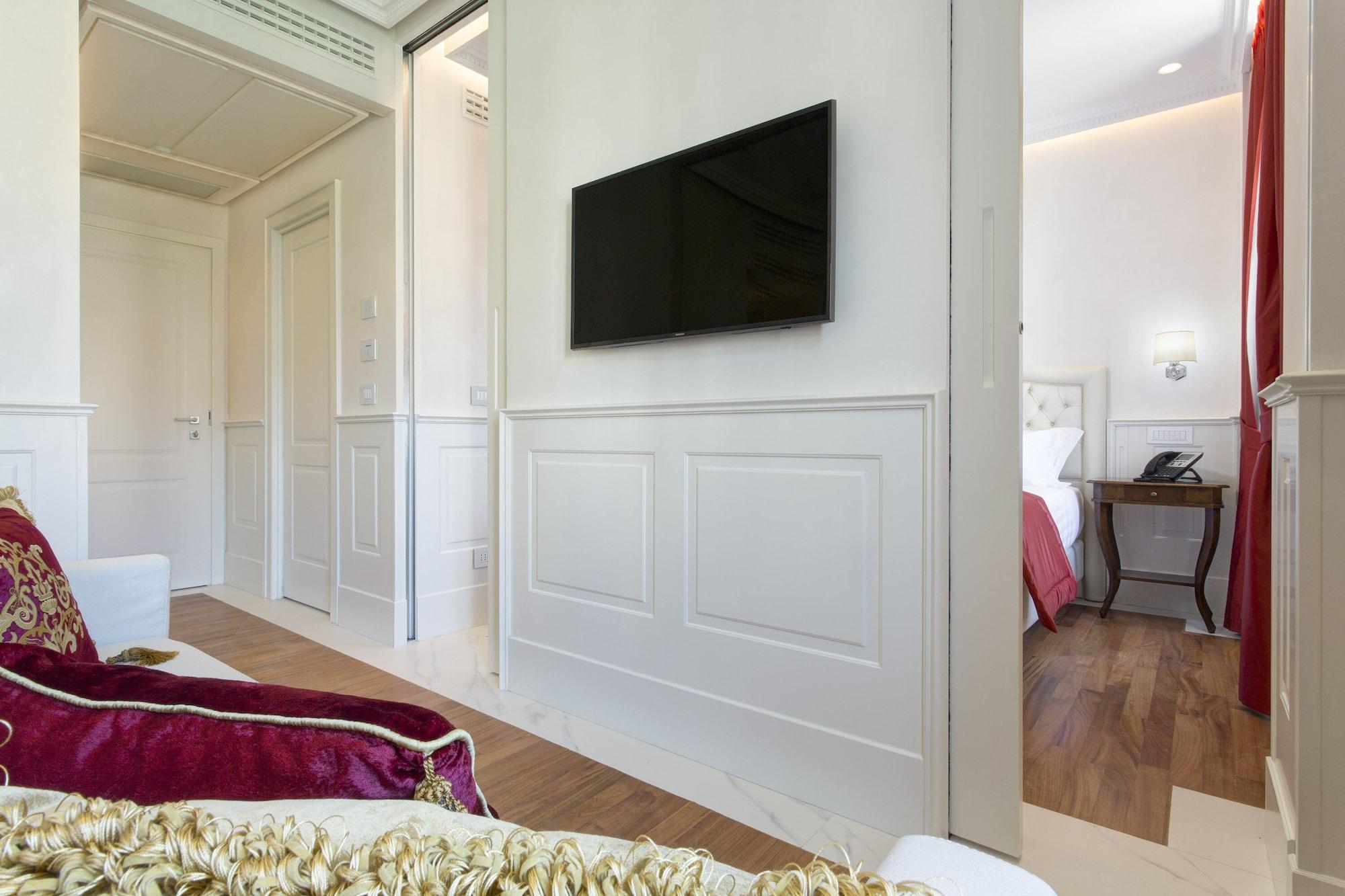 Degli Artisti Hotel 4*