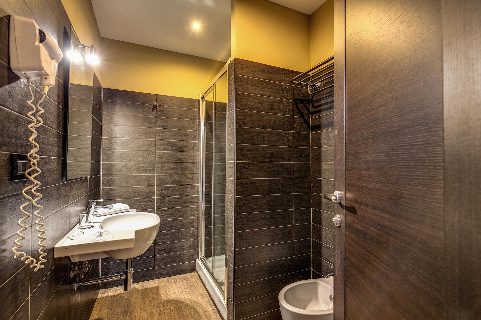 Boutique Nazionale 3* Rome