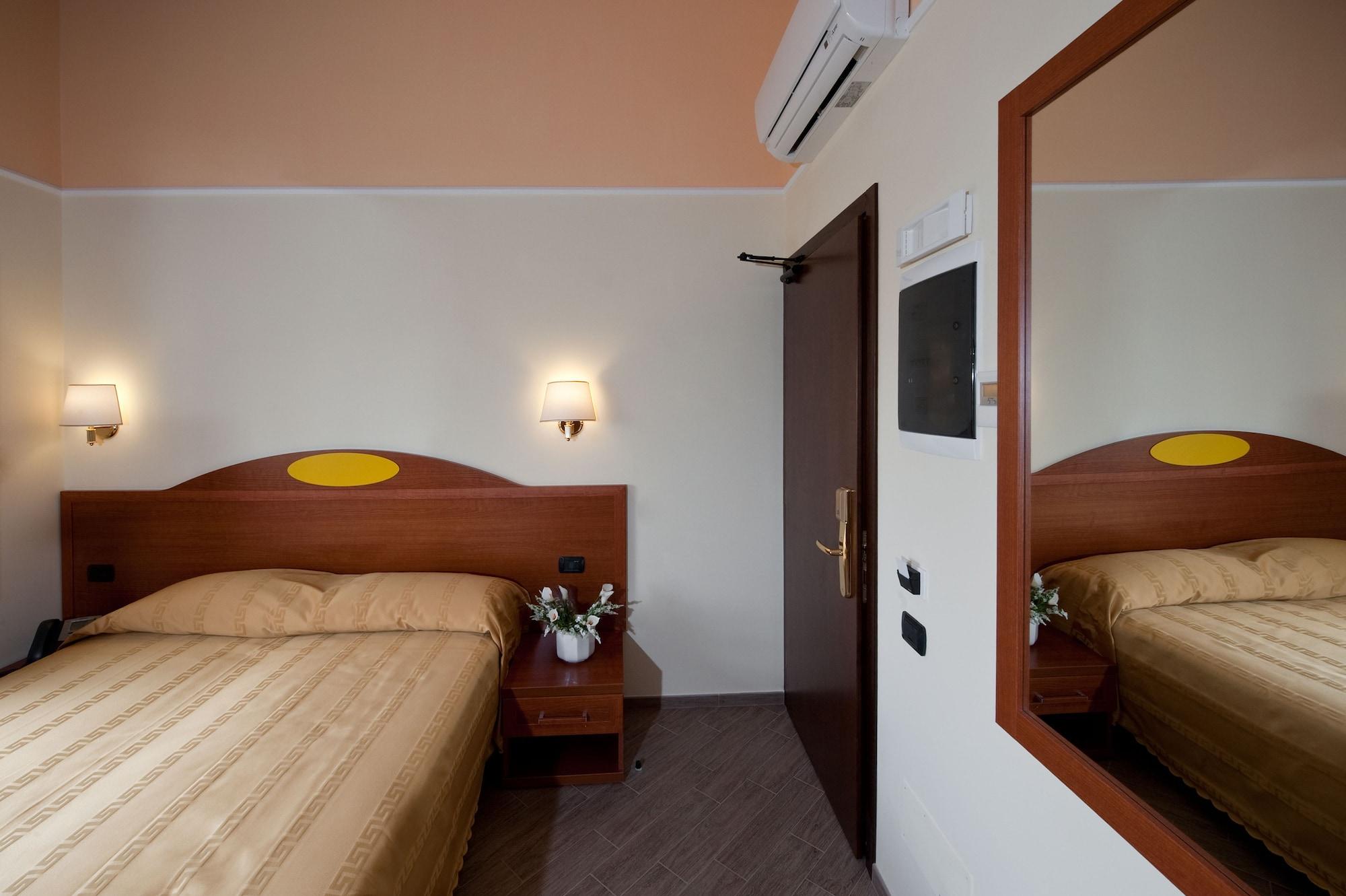 Tiburtina Metro Hotel 3*