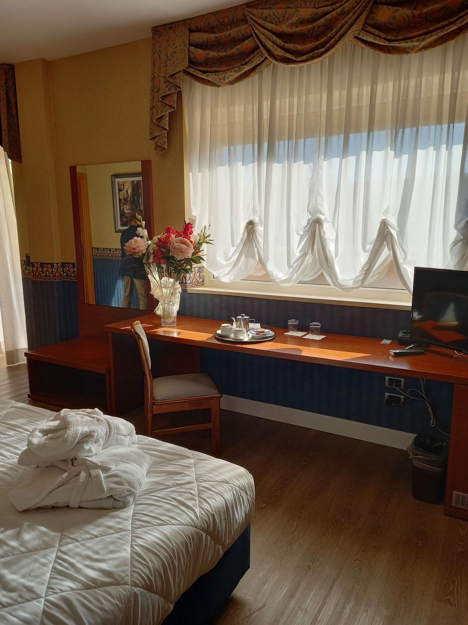 Ele Green Park Pamphili Hotel 4*