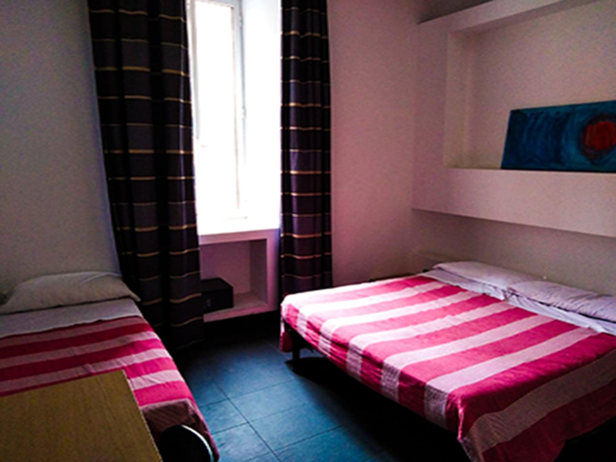 M&j Place Ostello *