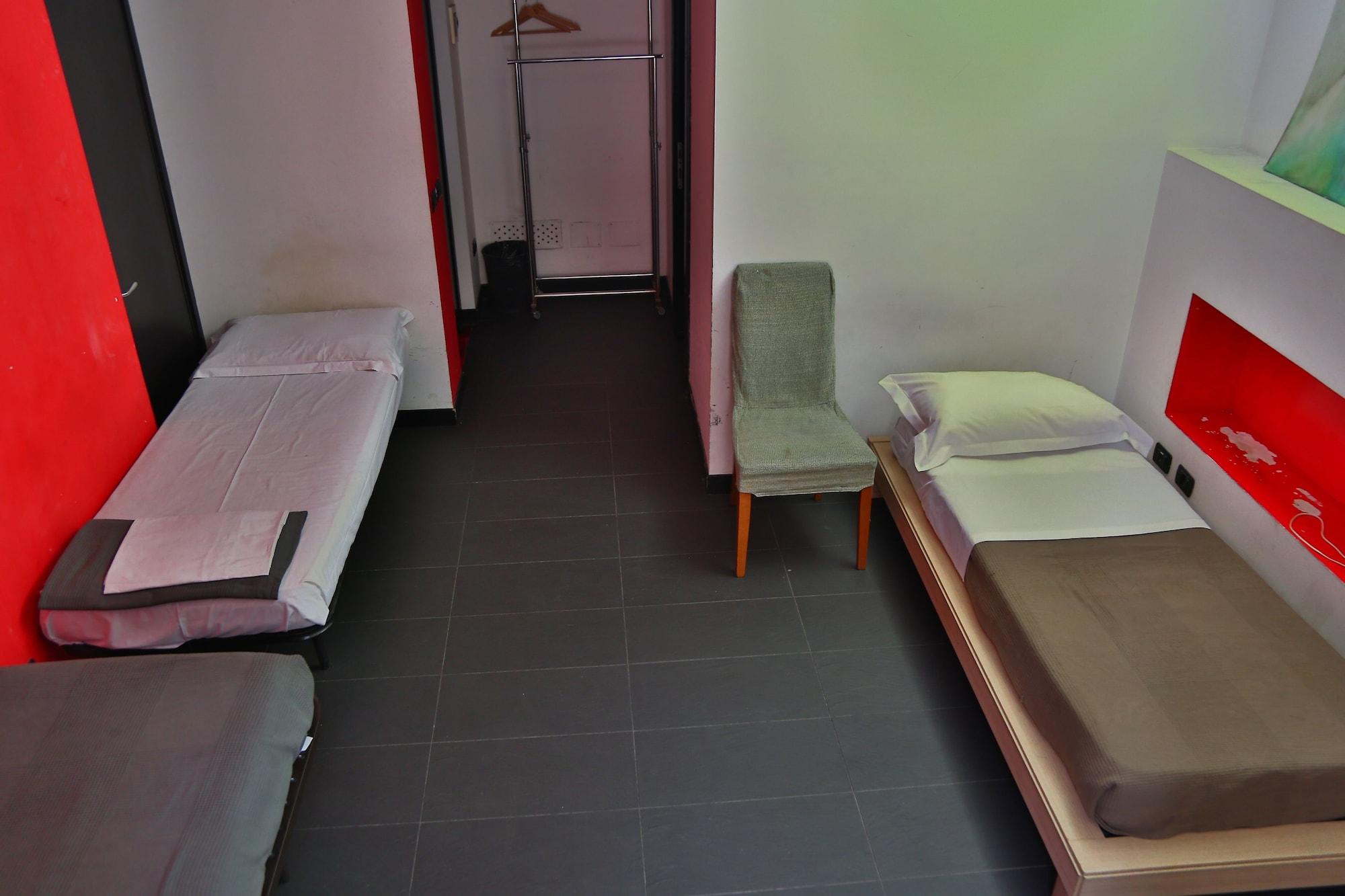 Hostel M&j Place *