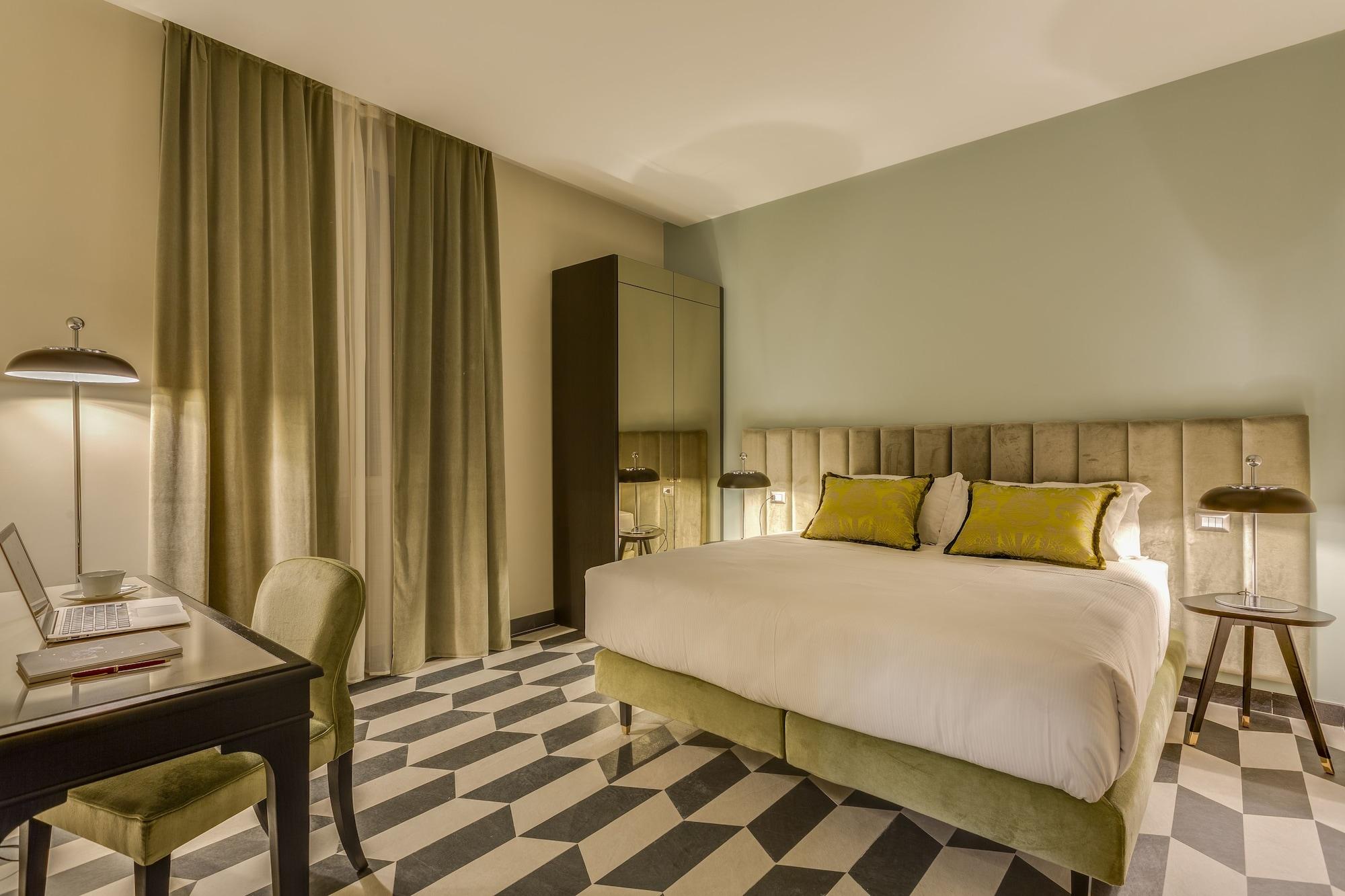 Hotel Otivm 4*