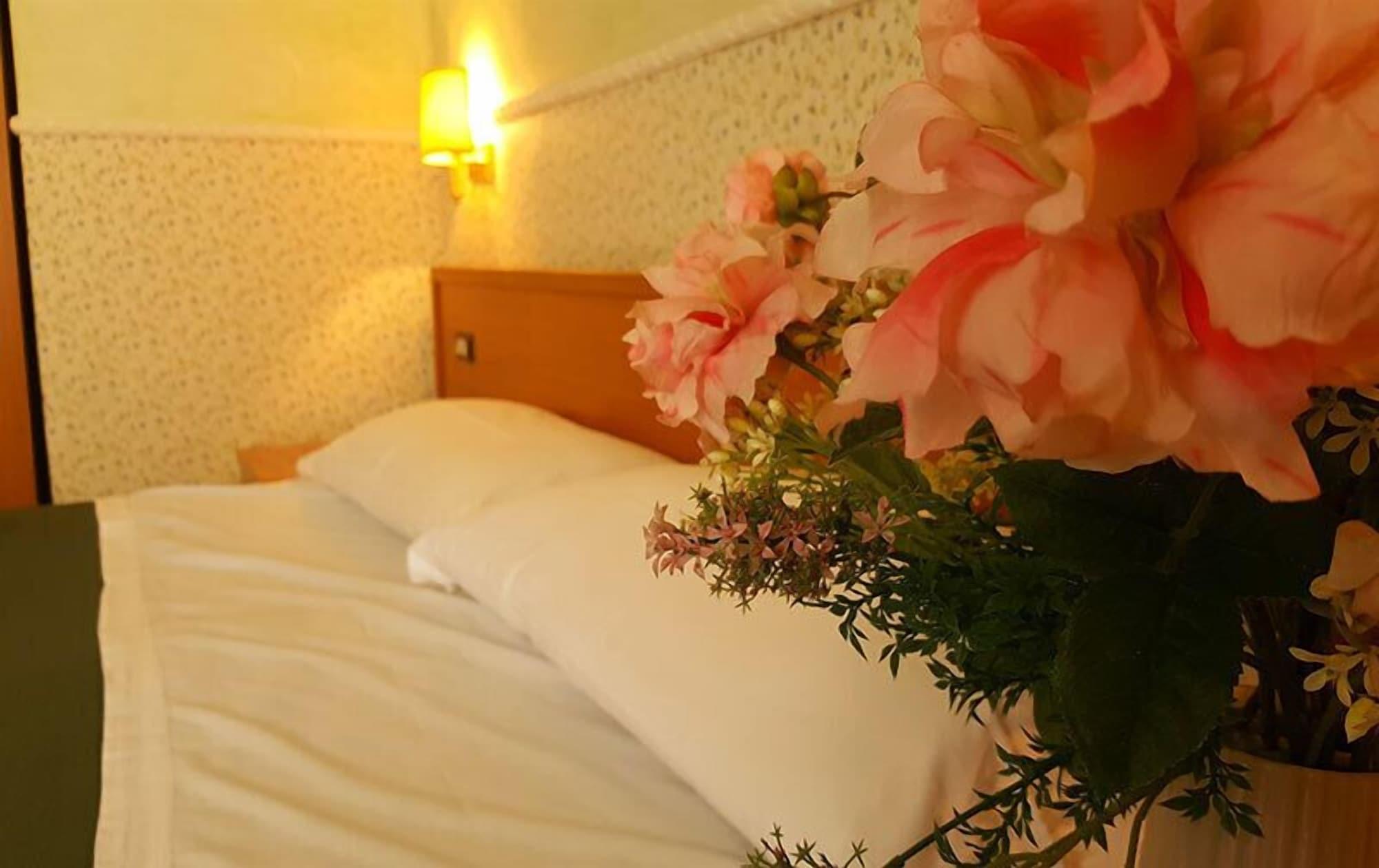 Numa Linea Aparthotel Roma
