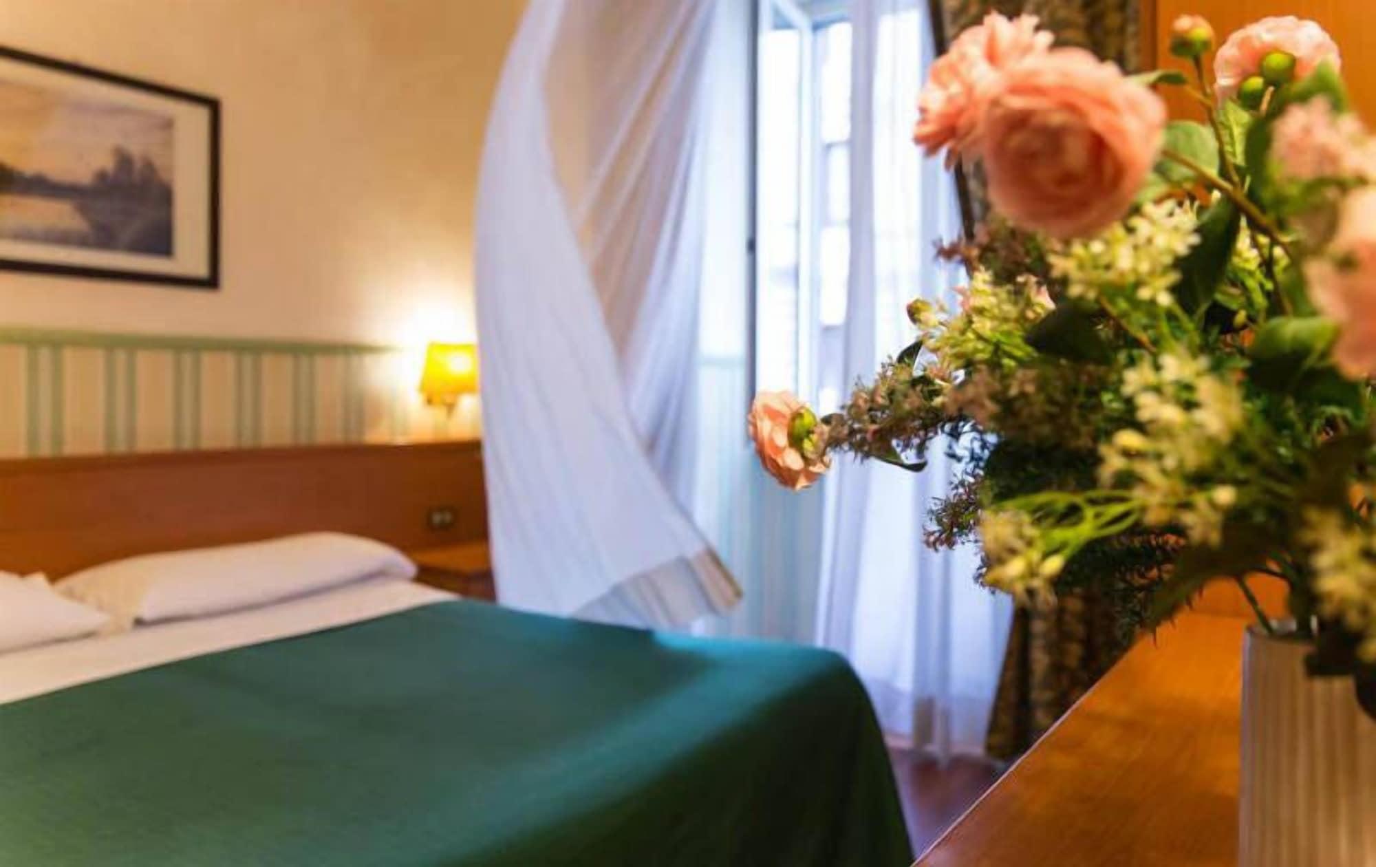 Aparthotel Numa Linea 3*