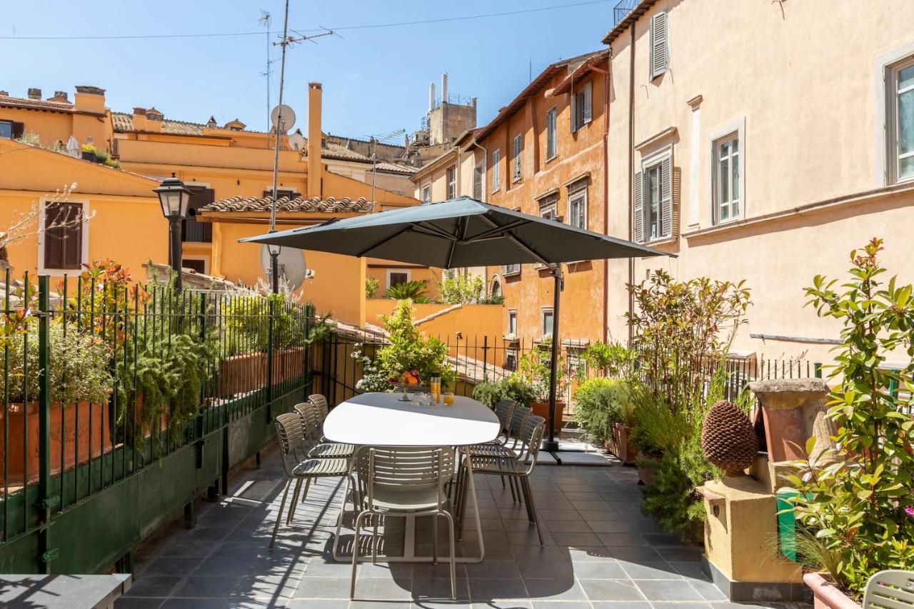 Apartment Romac Fontanella Borghese Palace