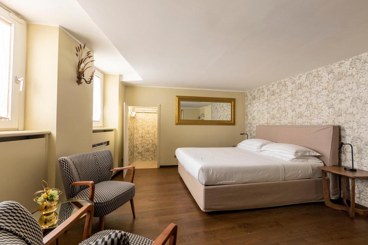 Romac Fontanella Borghese Palace Apartment