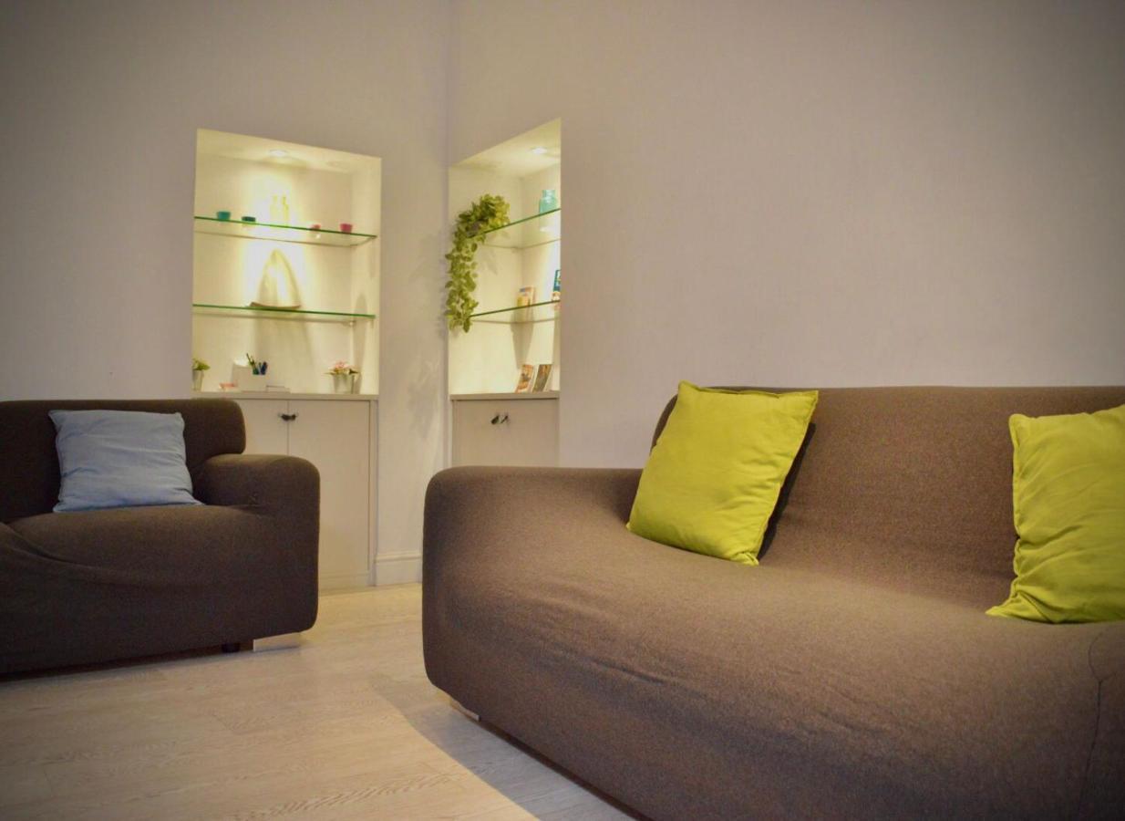 Mc - Piazza Barberini Apartment Rome