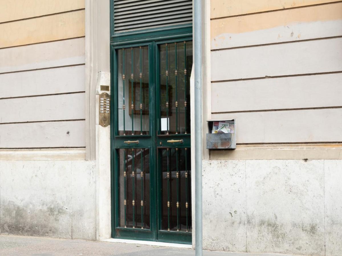 The Rent - One-bedroom Near San Pietro Rome