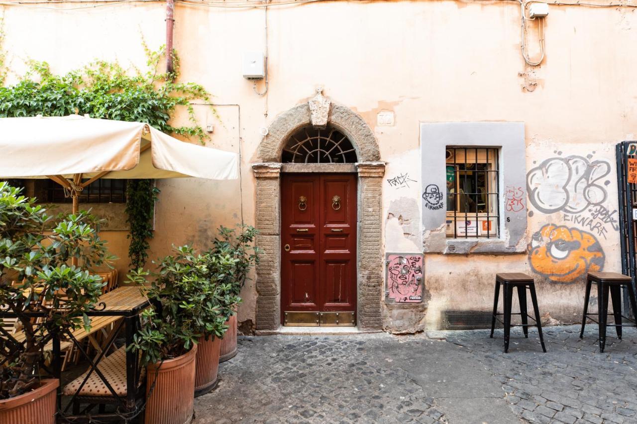 Iflat The Trastevere's Stairway Apartment Rome