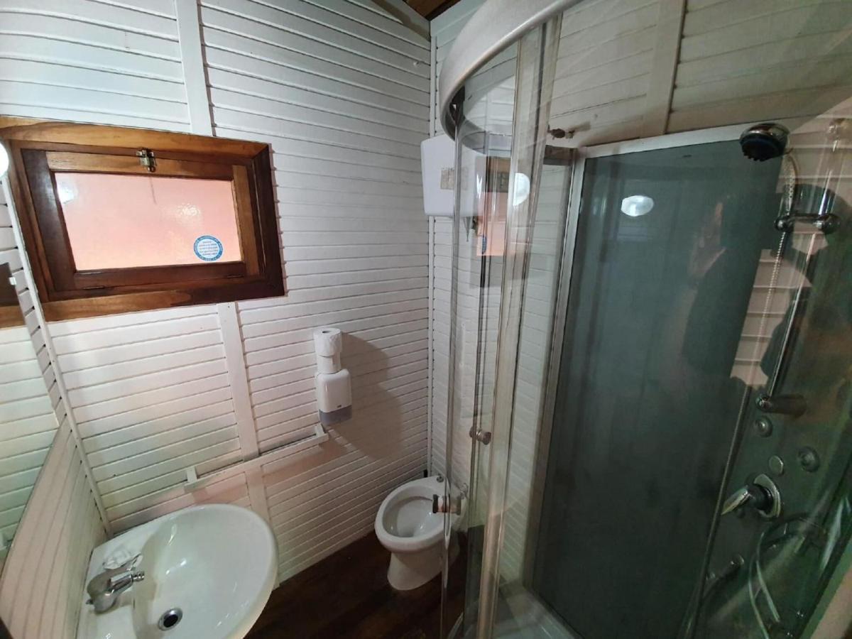 Hébergement de vacances Chalet Near In A Park With Shared Swimming Pool Rome
