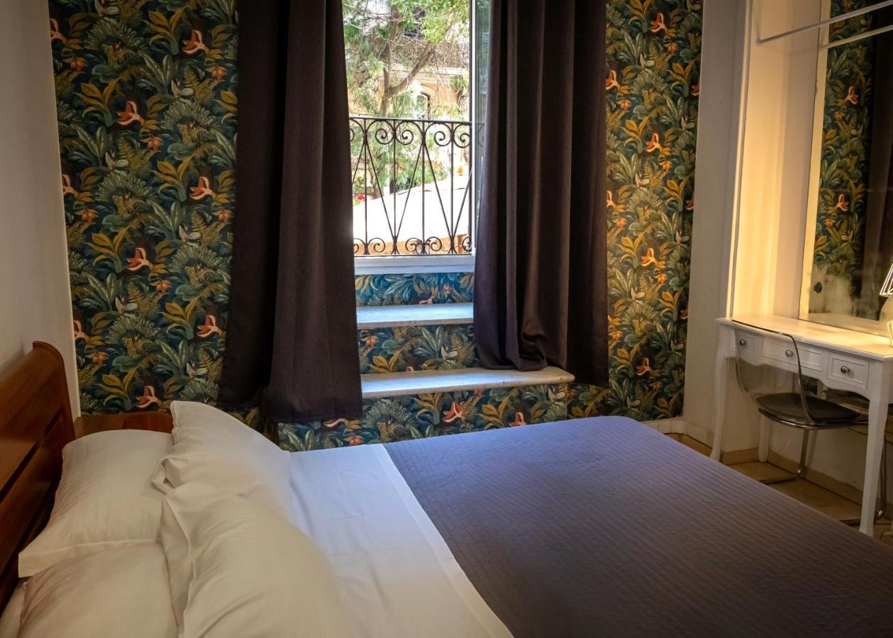 Gallienus Guest house *