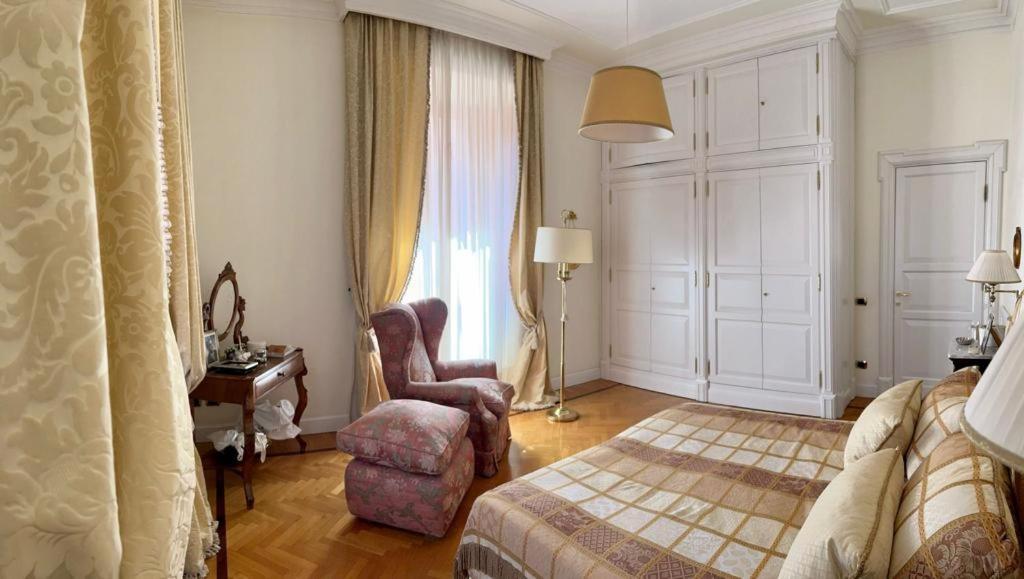 Holidays Boutique * Rome