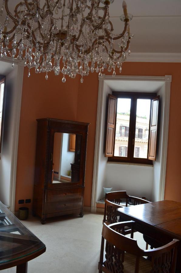Elegante Nel Centro Di Apartment
