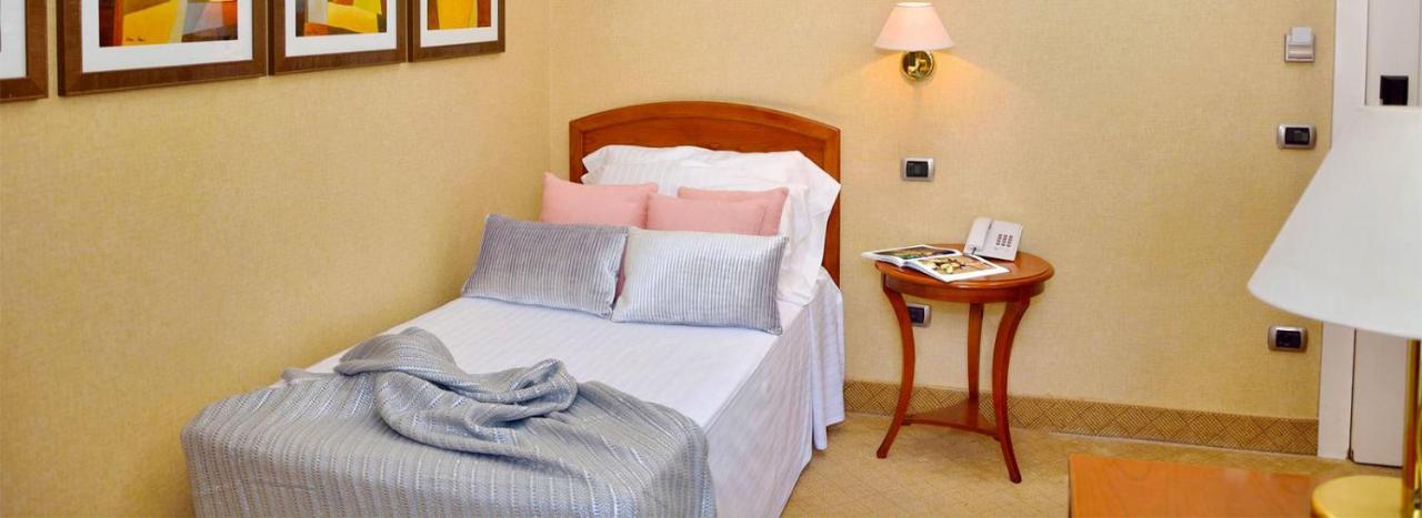 Hotel Lh Lloyd 3*