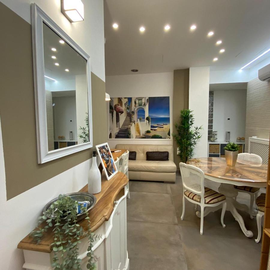 Appartamento Tuscolo Metro A House