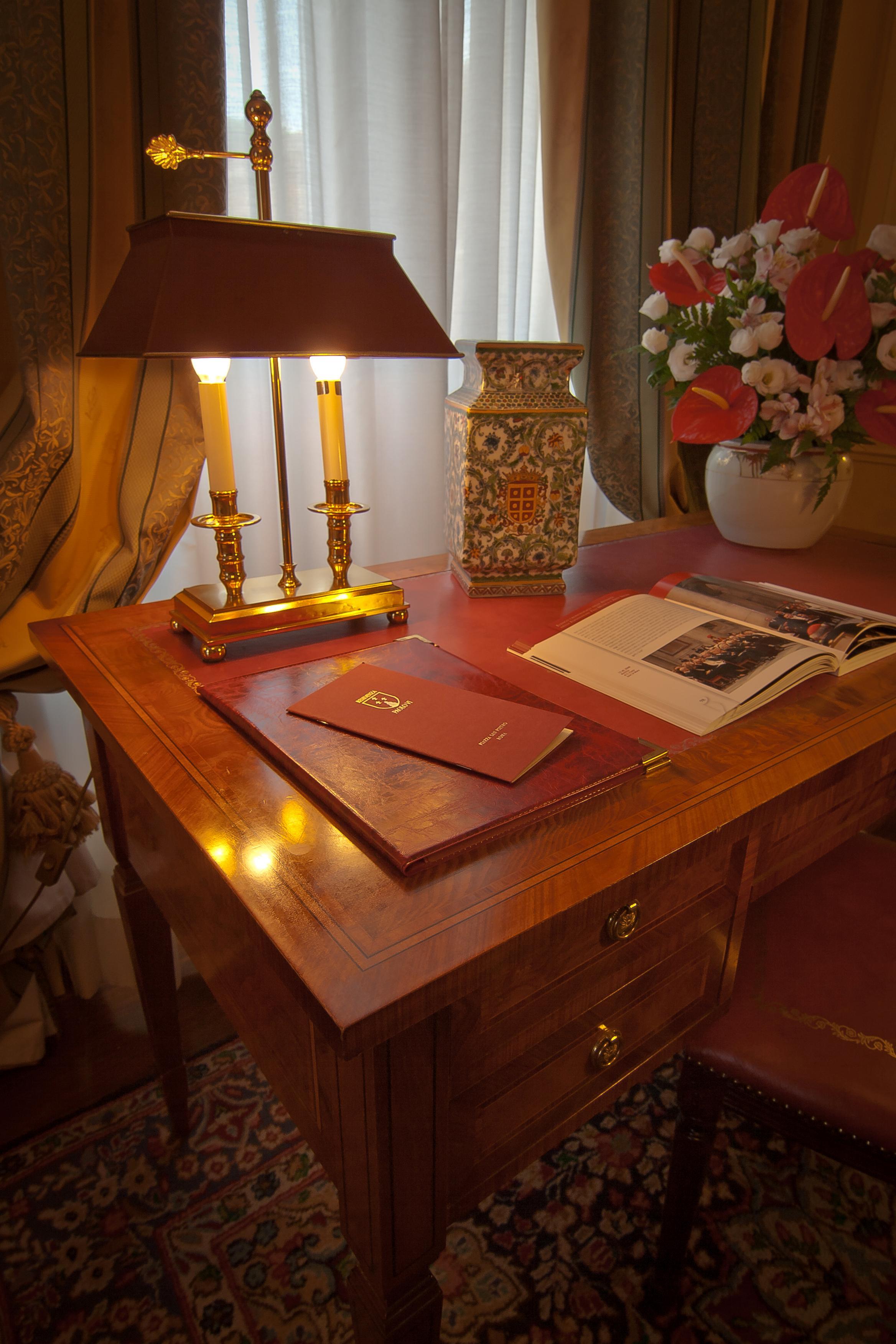 Residenza Paolo Vi 4*