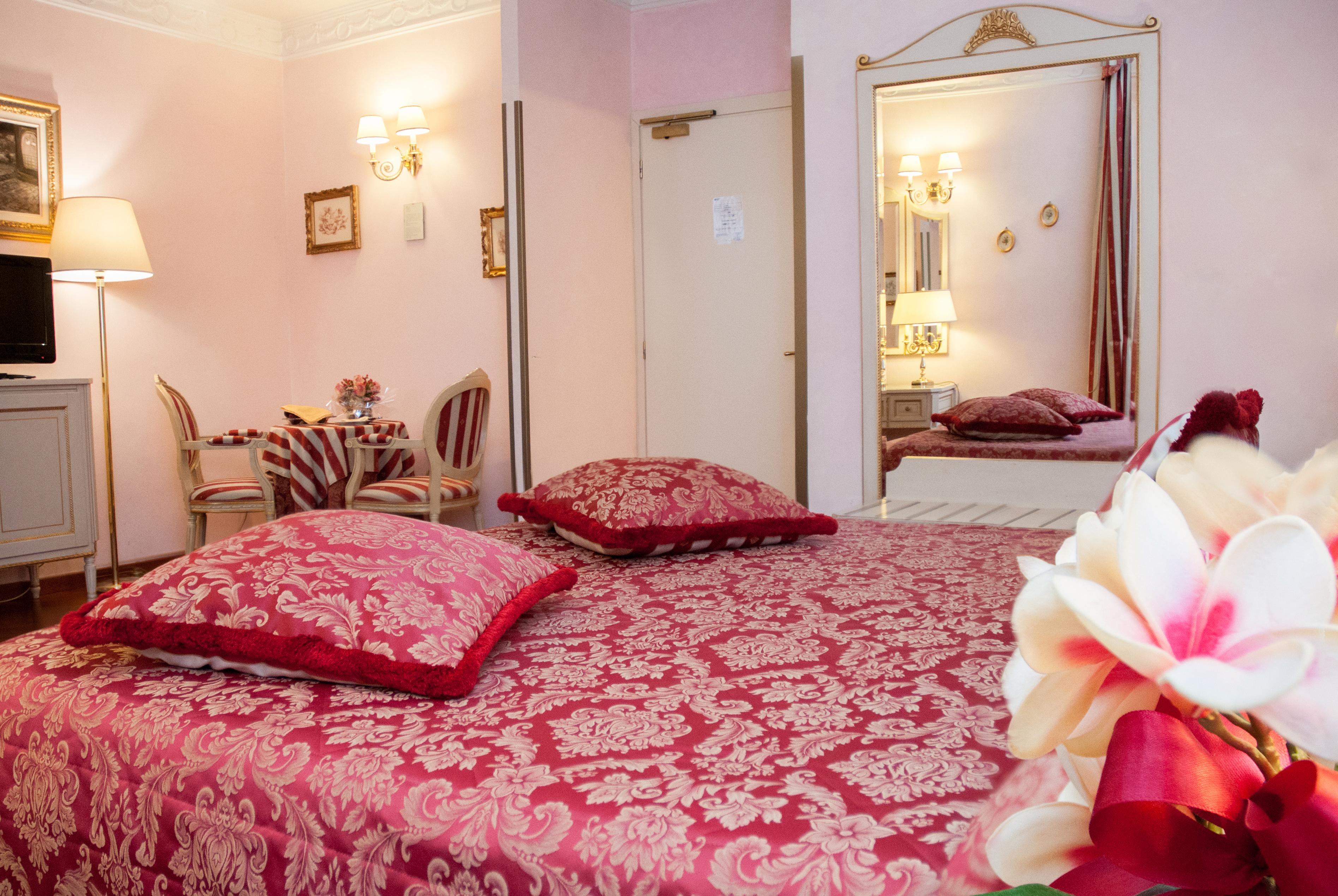 Daniel's Hotel