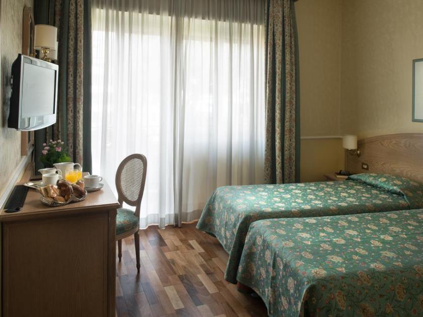 Santa Costanza By Omnia Hotel 4*