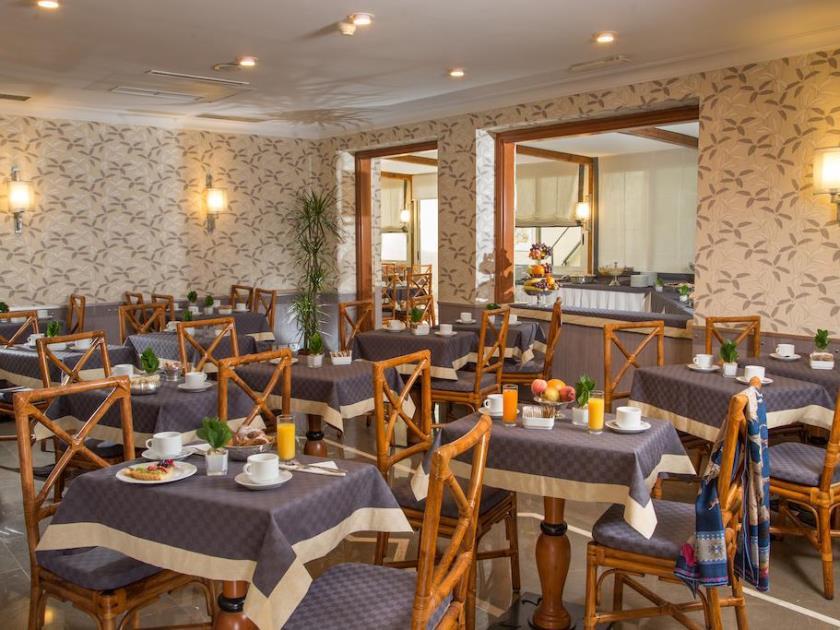 Santa Costanza By Omnia Hotel