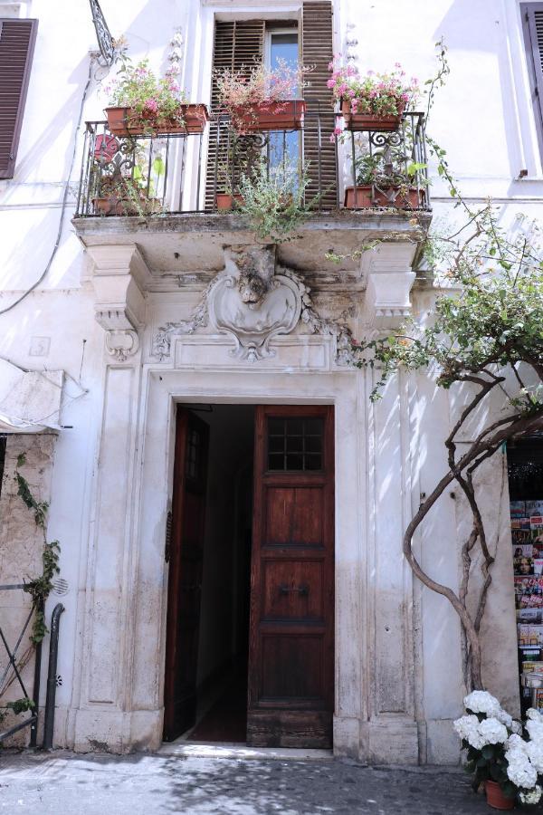 Authentic Monti 5 Mins From Colosseum
