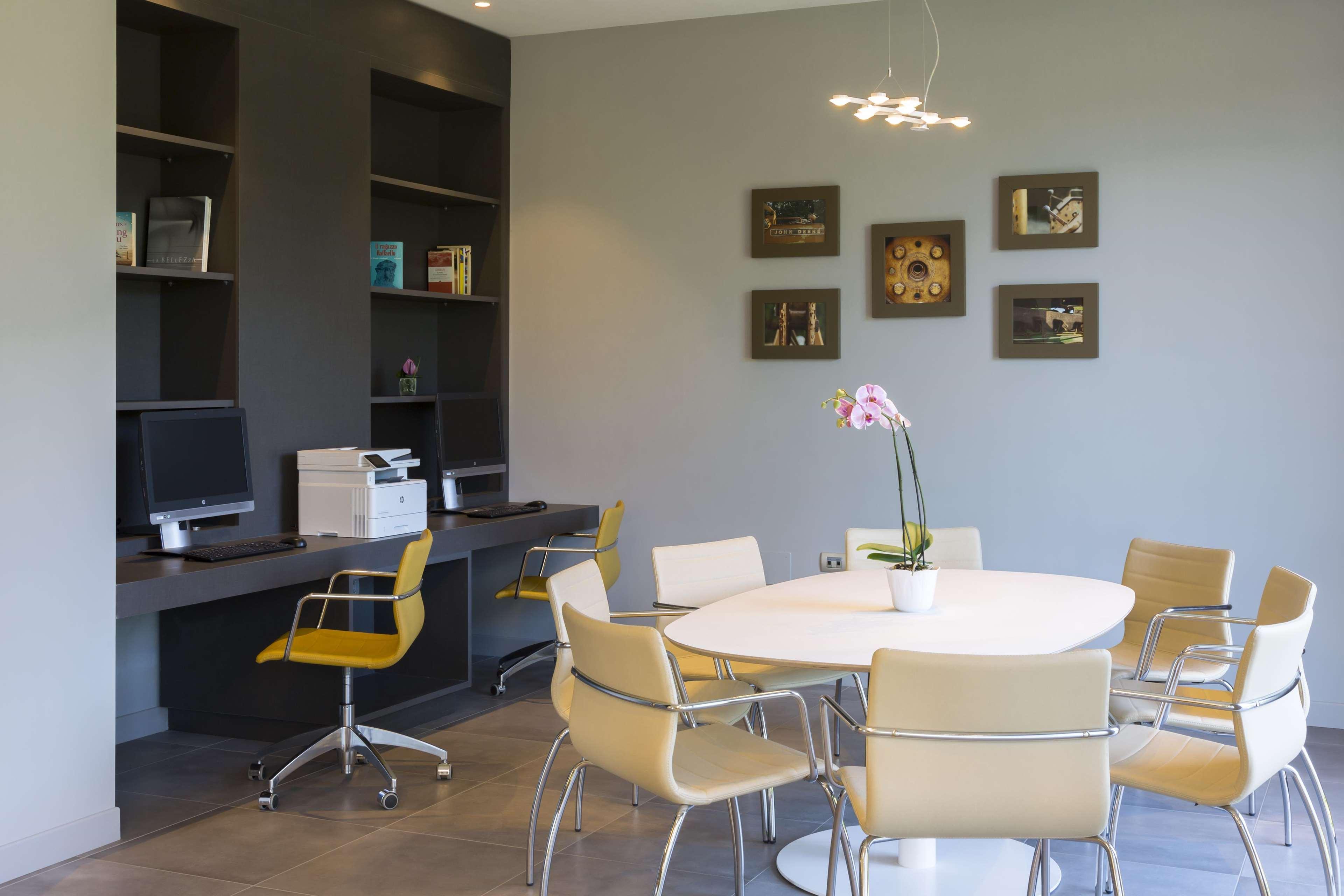 Hampton By Hilton East Rome