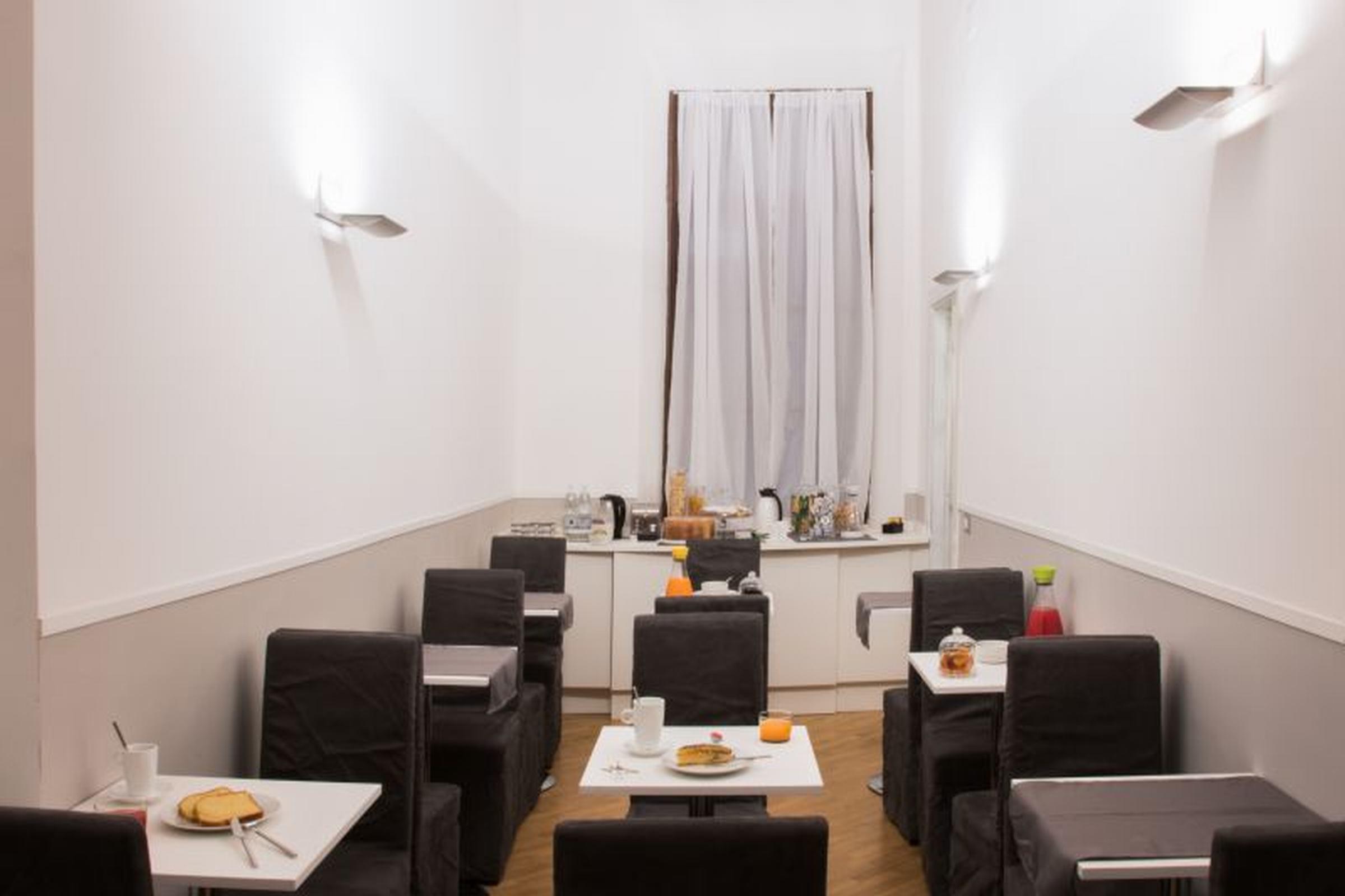Spagna Ave Couette-café Rome