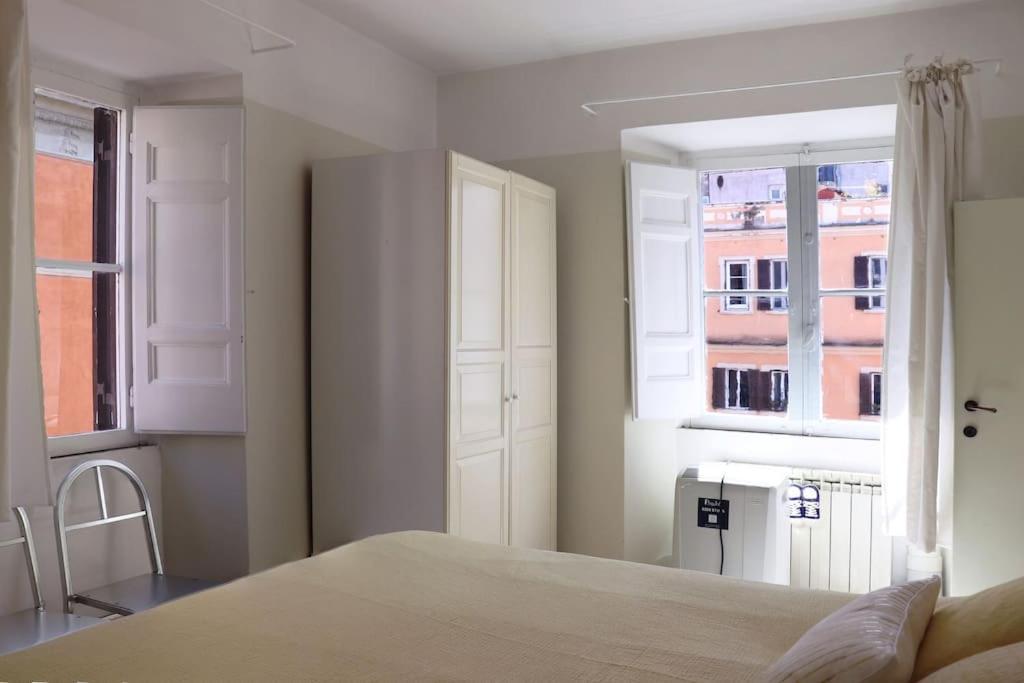 Authentic Monti 5 Mins From Colosseum Rome
