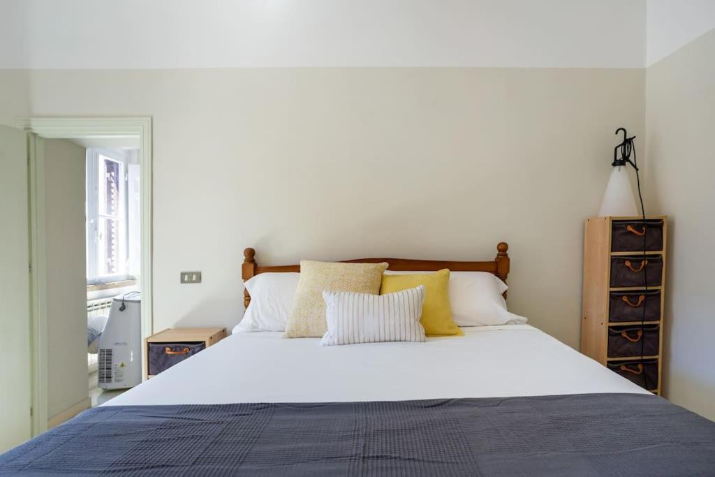 Authentic Monti 5 Mins From Colosseum * Rome