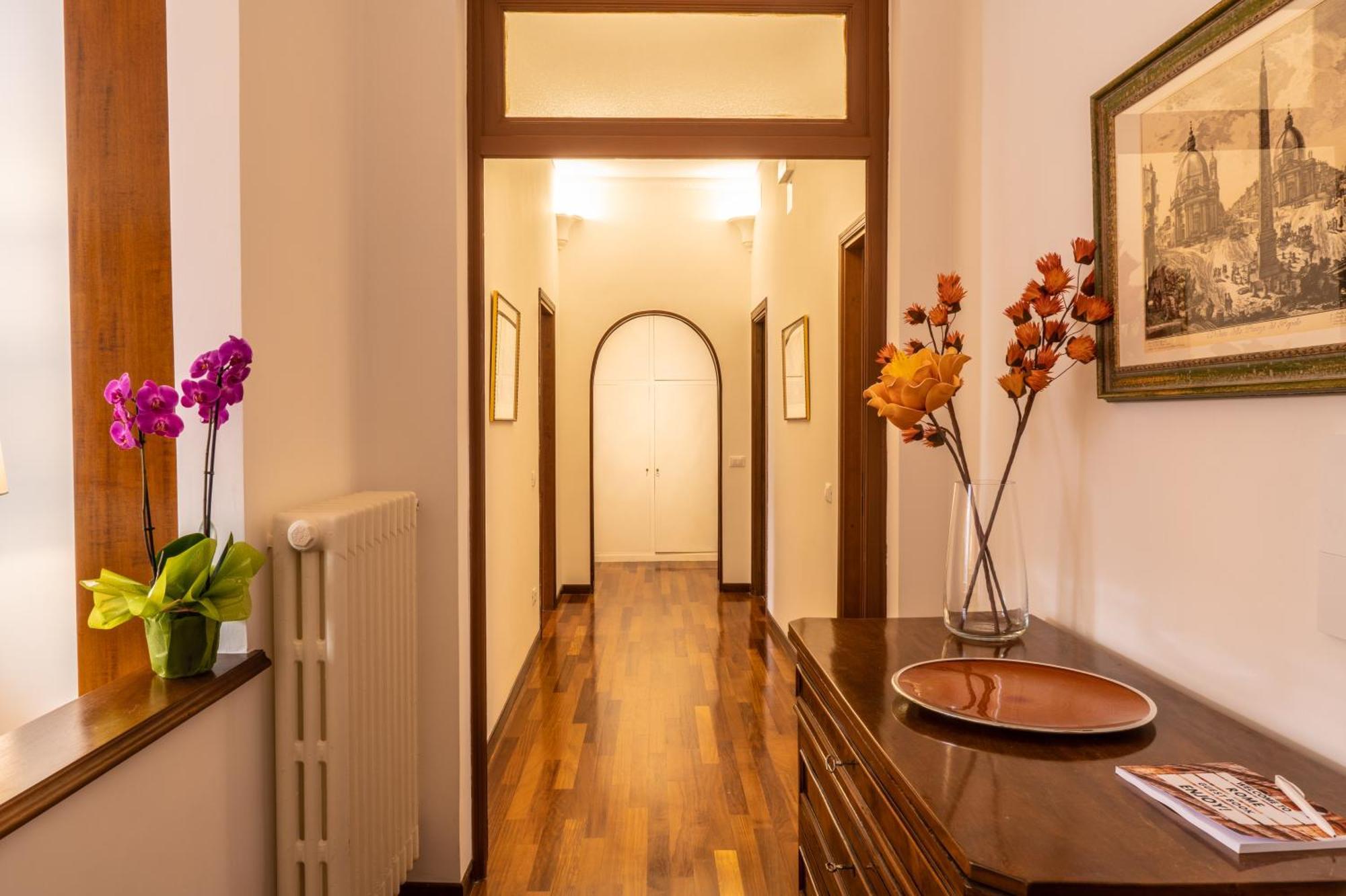Domus Drusilla, Vatican Prestige Apartment *