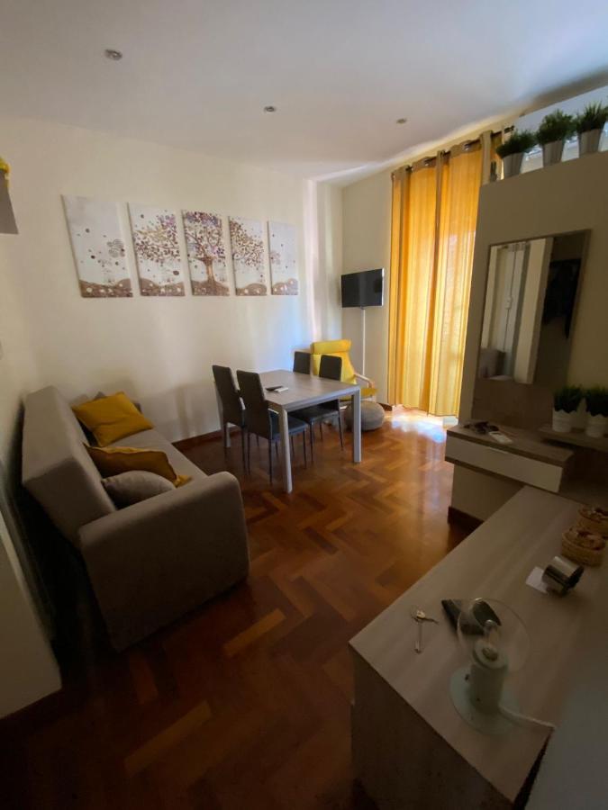Octavia Apartment