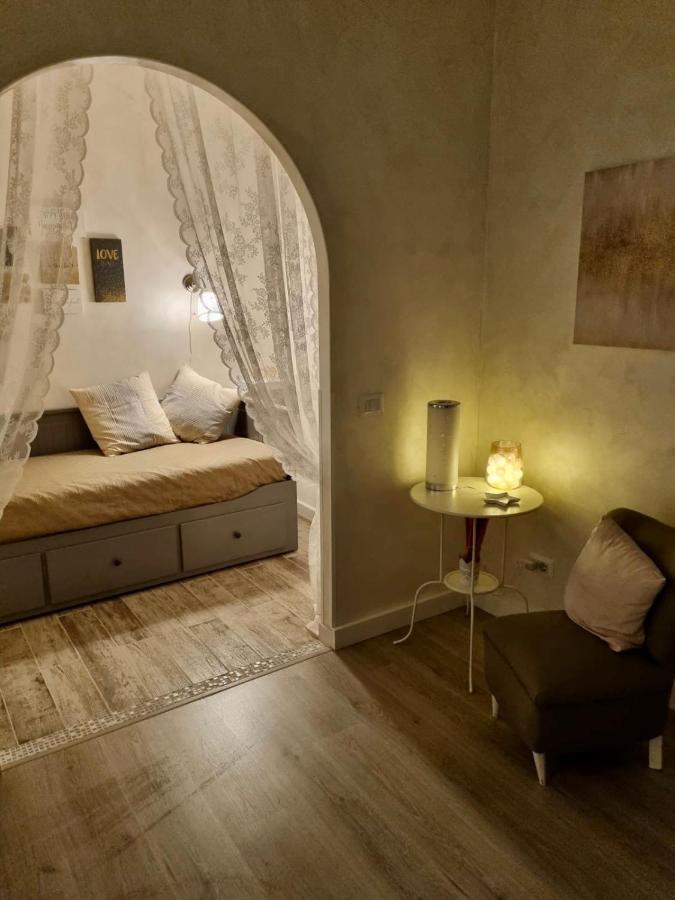 Close To The Coloseum, 2 Minutes Walk From Metro A Apartment Rome